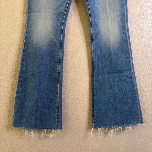 NEW Mother The Weekender Fray Mid Rise FIare Jeans Size 29 Glow Up Blue Denim - Picture 4 of 16